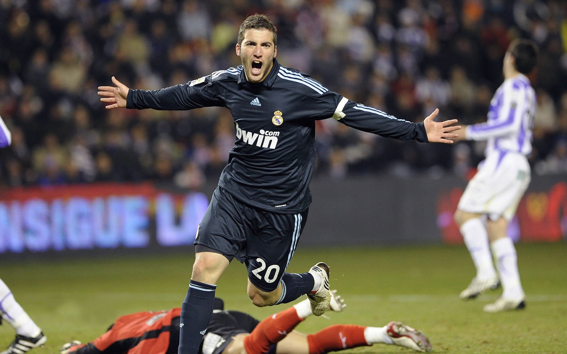 开云官方app入口-总决赛之夜，布鲁诺的独舞，当进攻成为无解的艺术