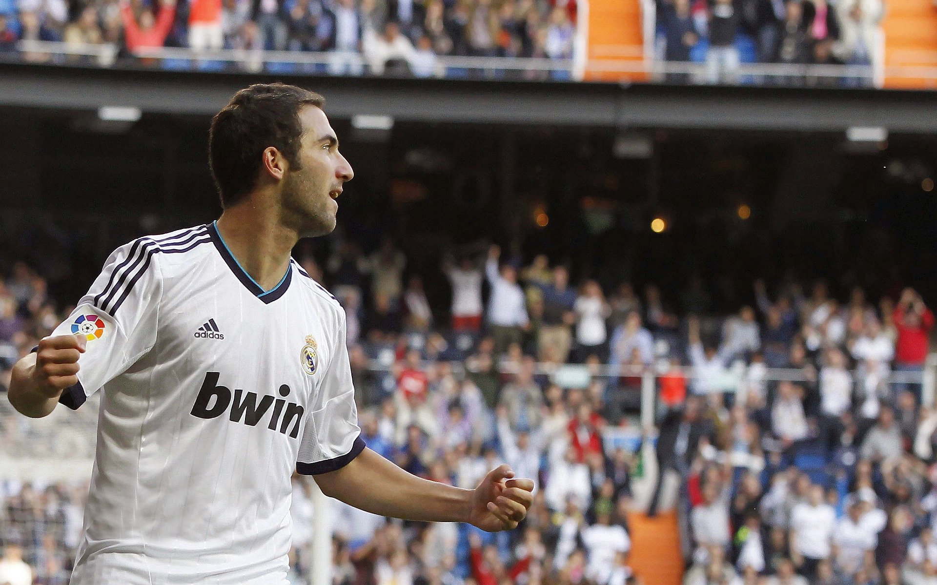 当拉亚的火焰遇上巴伐利亚的冰霜，拜仁强行终结佛罗伦萨的文艺复兴