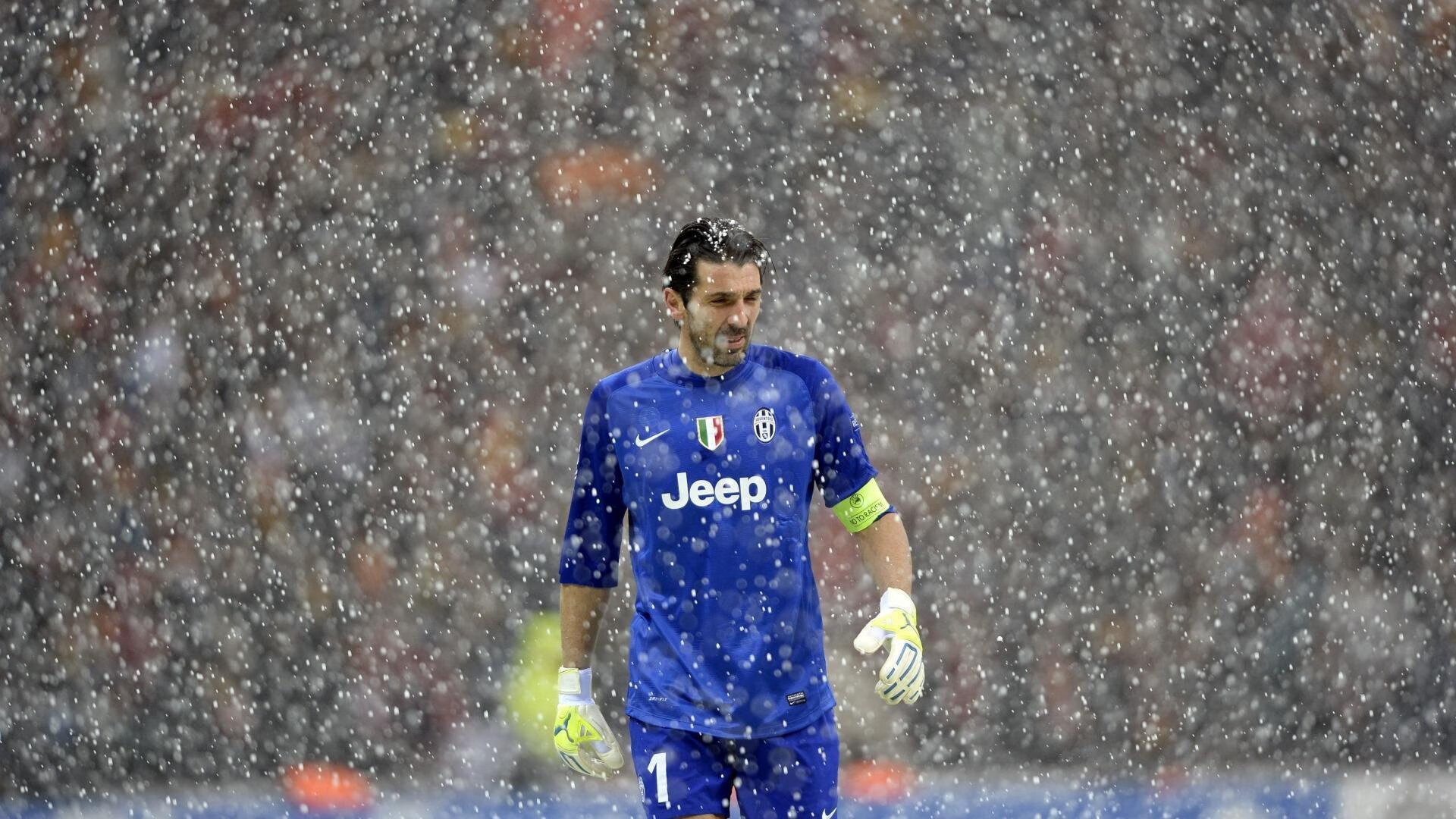 开云APP-逆转与引领，湖人翻盘掘金，库里孤星照亮勇士之路